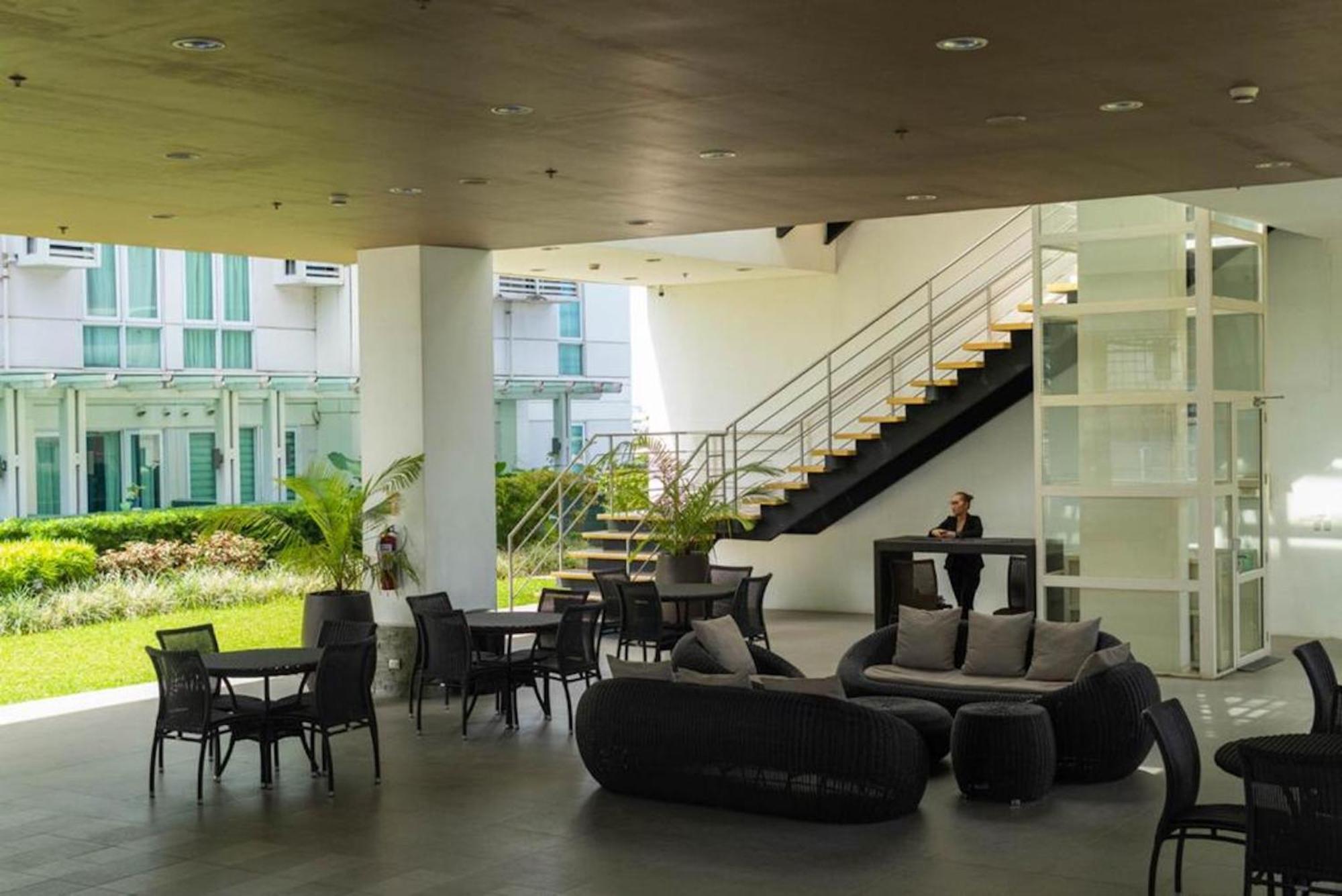 Abreeza Studio Suite 2321 - Pool, Wifi, City View, Washer, Ac, Netflix, Mall Davao City Esterno foto